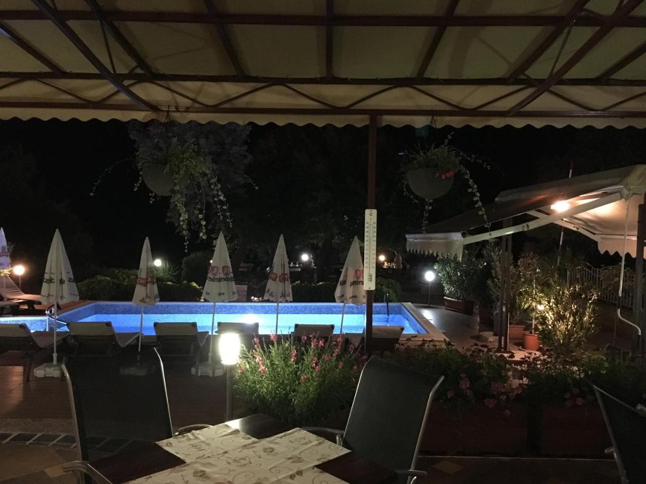 Hotel Capri Nesebar Ngoại thất bức ảnh